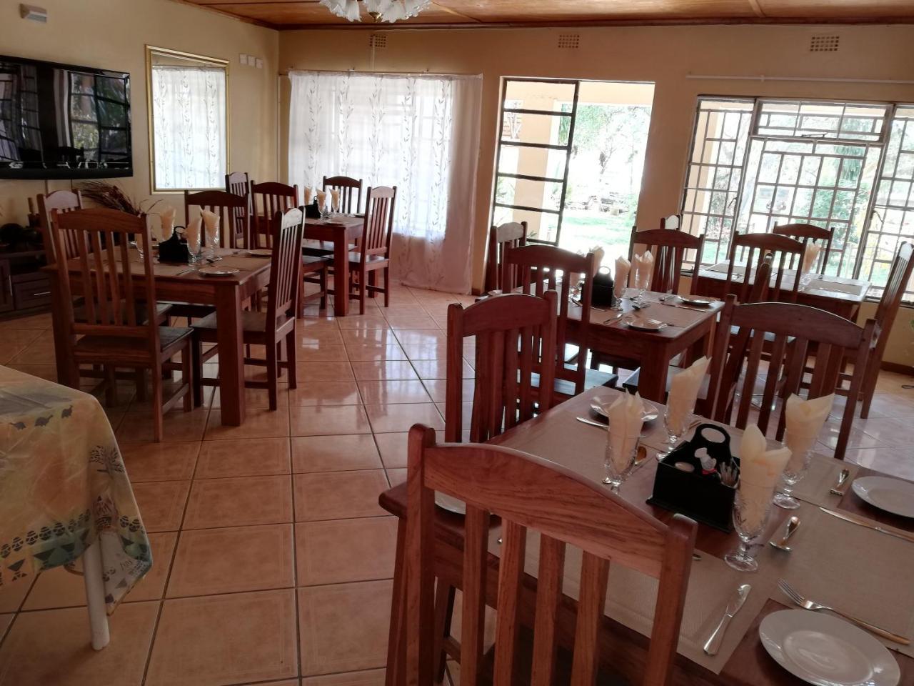 Nkanga Hotel Kasane Exterior foto
